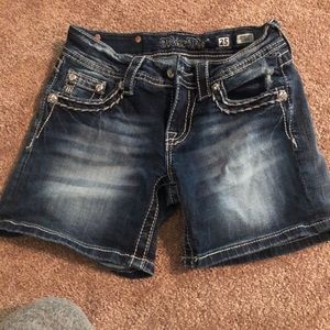 Miss Me shorts size 25